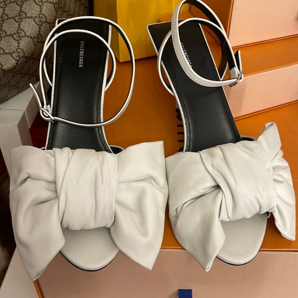 Balenciaga New White Leather Heel